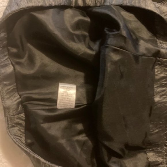 Ivy and Leo charcoal gray mini skirt medium size - Picture 9 of 12